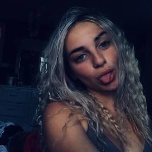 Meet your Posher, Hayley